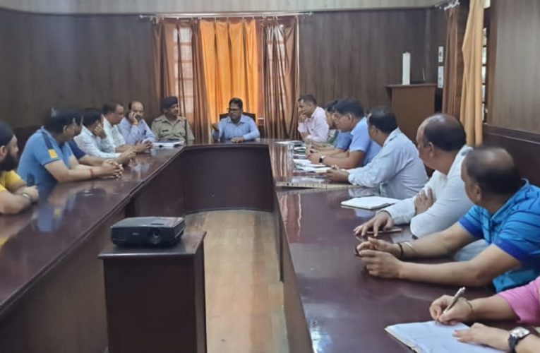 ग्राहकों ने पॉलिथीन का किया इस्तेमाल तो लगेगा जुर्माना, रुड़की नगर निगम की बैठक में दी गई जानकारी