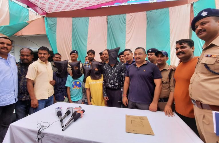 मोरातारा ज्वेलर्स शोरूम के स्वामी से रंगदारी मांगने का मुख्य साजिशकर्ता शोरूम का बर्खास्त बैंककर्मी निकला