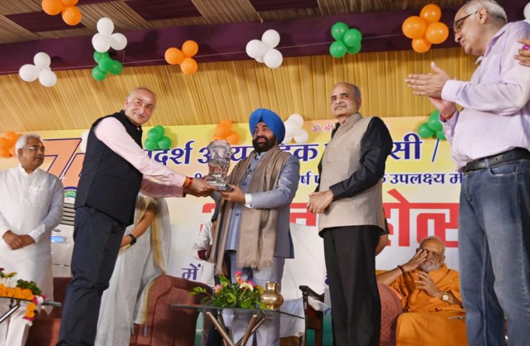 आयुर्वेद और जड़ी बूटियाँ हमें जड़ों, सभ्यता, संस्कृति और इतिहास से जोड़ती हैं: राज्यपाल, हरिद्वार में आयोजित कार्यक्रम में बतौर मुख्य अतिथि शामिल हुए राज्यपाल