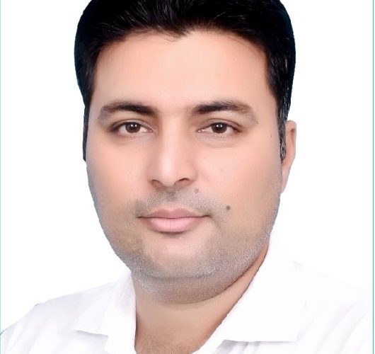घर-घर जाकर अपने पक्ष में समर्थन मांग रहे एडवोकेट अनुभव चौधरी, मानकपुर आदमपुर जिला पंचायत सीट से कर रहे हैं भाजपा के टिकट की दावेदारी