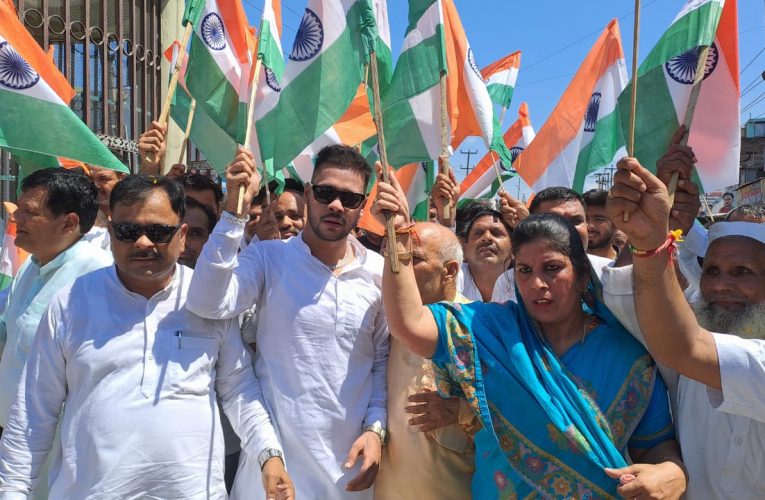 भगवानपुर में कांग्रेसियों ने भारत जोड़ो तिरंगा यात्रा के तहत निकाली तिरंगा यात्रा, विधायक बोलीं-भाजपा की पोल खुलने लगी, बिहार का उदाहरण सामने