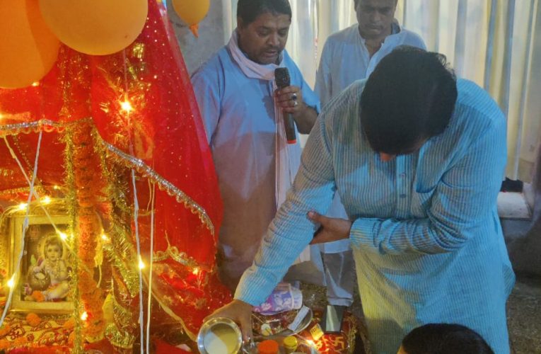 भगवान श्री कृष्ण युगो युगो से हमारी आस्था और ध्यान का केंद्र: राजीव शर्मा, नगर पालिका अध्यक्ष ने की श्रीकृष्ण की पूजा
