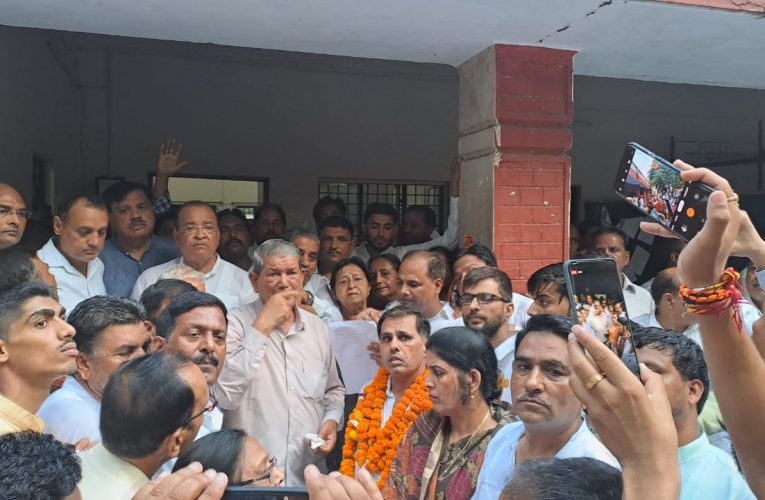 कांग्रेस ने बेरोजगारी के खिलाफ पदयात्रा निकाली, कांग्रेस राष्ट्रीय महासचिव हरीश रावत ने कहा रोजगार सरकार के एजेंडे में नहीं