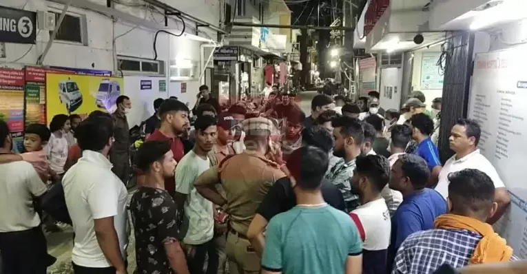 उत्तराखंड: एमबीपीजी कॉलेज में आपस में भिड़े छात्रों के दो गुट, फायरिंग और चली तलवारें, एक छात्र गंभीर रूप से घायल