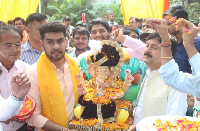 मदरहुड विश्वविद्यालय में धूमधाम से मनाया गया गणेश चतुर्थी का पर्व, हर्षाेल्लास के साथ की गई गणपति की स्थापना
