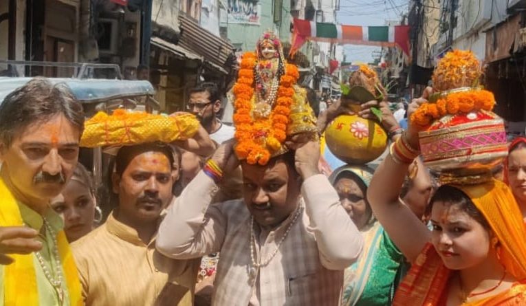श्री राधा अष्टमी के पावन अवसर पर निकाली गई शोभा यात्रा, बतौर मुख्य अतिथि शामिल हुए मेयर गौरव गोयल