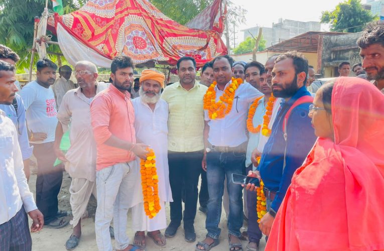 डाडा जलालपुर क्षेत्र पंचायत सीट से बीडीसी सदस्य पद पर सुरेंद्र उर्फ प्रमोद ने भरा पर्चा, कहा आर्शीवाद मिला तो ग्रामीणों को नहीं होने दिया जाएगा निराश