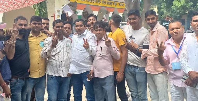डाडा पट्टी ग्राम पंचायत से प्रधान बनने पर रीना सैनी पत्नी रोहिताश सैनी का ग्रामीणों ने किया स्वागत, कहा सबको साथ लेकर करेंगे विकास