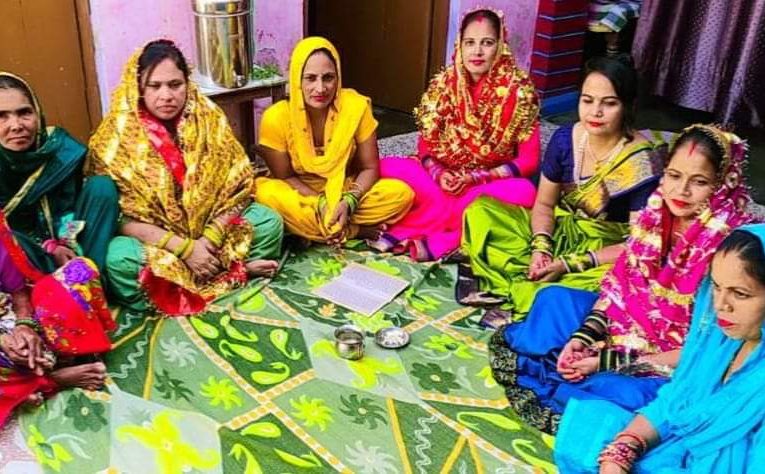 धर्मनगरी में श्रद्धा के साथ मनाई अहोई अष्टमी, महिलाओं ने निर्जल व्रत रख कर परिवार की सुख-समृद्धि की कामना की