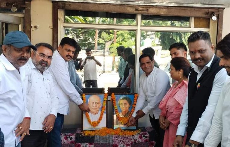 भारत को शक्तिशाली देश बनाने में पहली महिला प्रधानमंत्री इंदिरा गांधी की अहम भूमिका रही: सचिन गुप्ता, रुड़की में कांग्रेसियों ने इंदिरा गांधी और सरदार वल्लभभाई पटेल को किया नमन