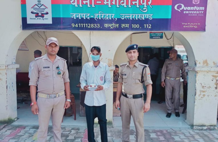 स्मैक के साथ ग्रामीण गिरफ्तार, तलाशी के दौरान 2.21 ग्राम स्मैक के साथ-साथ इलेक्ट्रॉनिक तराजू बरामद