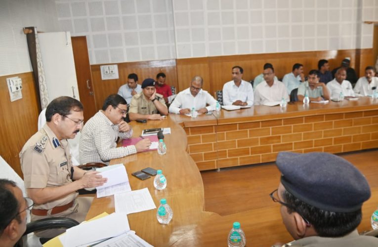 डीएम और एसएसपी ने उर्स की व्यवस्थाओं को लेकर की अधिकारियों के साथ बैठक, जल्द सभी व्यवस्थाएं दुरुस्त करने के निर्देश दिए