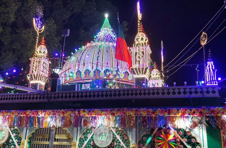 पाकिस्तानी जायरीन सहित देश के कोने-कोने से आए जायरीन ने साबिर पाक की दरगाह में जियारत कर मांगी मन्नतें