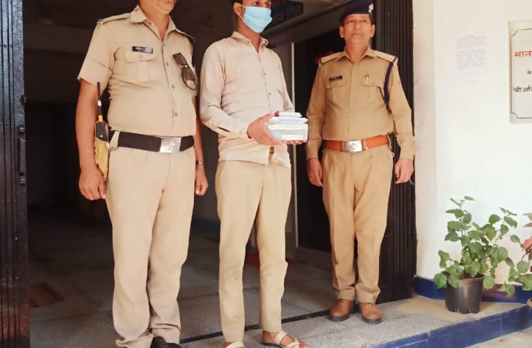 मुरादाबाद से लाई जा रही स्मैक की खेप पकड़ी, एक गिरफ्तार, एसएसपी ने थपथपाई अधीनस्थों की पीठ