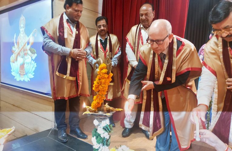 क्वांटम विश्वविद्यालय में दीक्षांत समारोह का आयोजन, 791 छात्र विभिन्न विषयों में डिप्लोमा, स्नातक और स्नातकोत्तर उपाधि से हुए सम्मानित