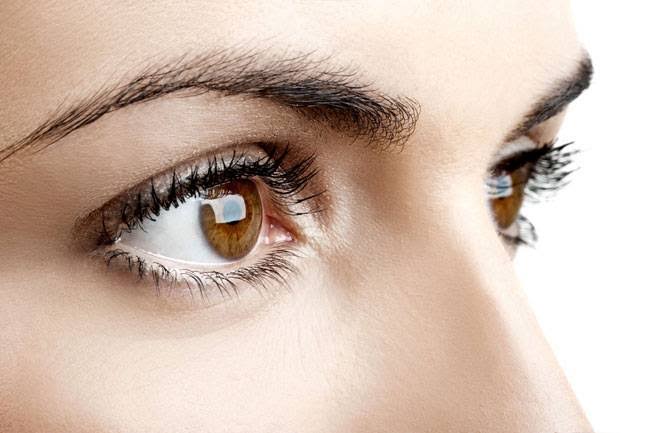 आंखों की रोशनी बढ़ाने के लिए अपनाएं ये 5 प्राकृतिक तरीके, बढ़ती उम्र में भी आंखें रहेंगी स्वस्थ