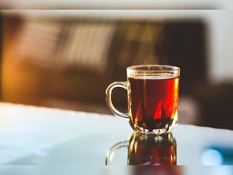 क्या आपने कभी पी है गुड़हल की चाय, ये कैसे बनती है और क्या हैं इसके फायदे, जानें