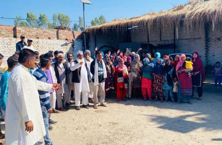 ग्रामीणों ने किया मोबाइल टावर लगाए जाने का विरोध, कहा- टावर लगाने का कार्य नहीं बंद किया तो करेंगे आंदोलन