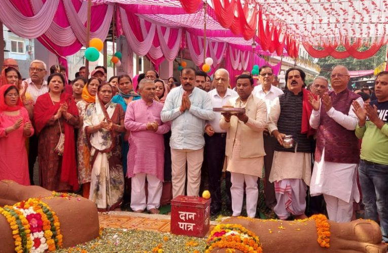 रुड़की में धूमधाम से मनाया गया गोपाष्टमी पर्व, श्रद्धालुओं ने गौ माता की परिक्रमा कर की पूजा-अर्चना, परिवार के सुख और समृद्धि की कामना की