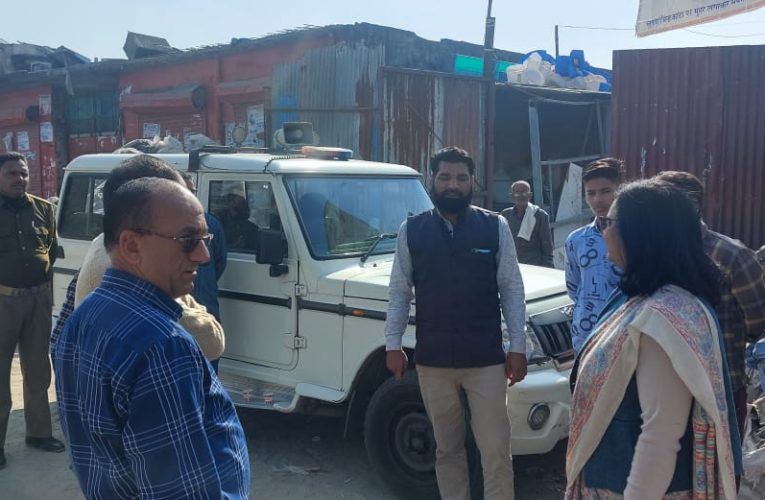भगवानपुर: जीएसटी टीम ने किया सर्वे, स्क्रैप गोदाम के देखें बिल बुक और लाइसेंस के दस्तावेज, मचा रहा हड़कंप