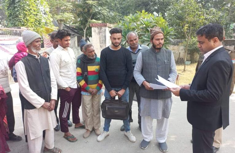 भगवानपुर: ग्रामीणों ने राशन डीलर पर लगाया मनमानी का आरोप, एसडीएम से की शिकायत