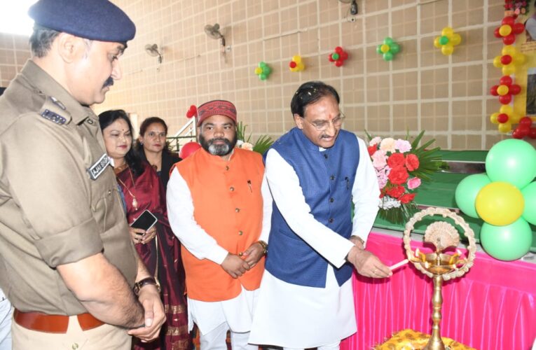 सांसद निशंक ने छात्र-छात्राओं से शिक्षा पर किया संवाद, एसएसपी अजय सिंह की पहल पर आयोजित किया गया कार्यक्रम