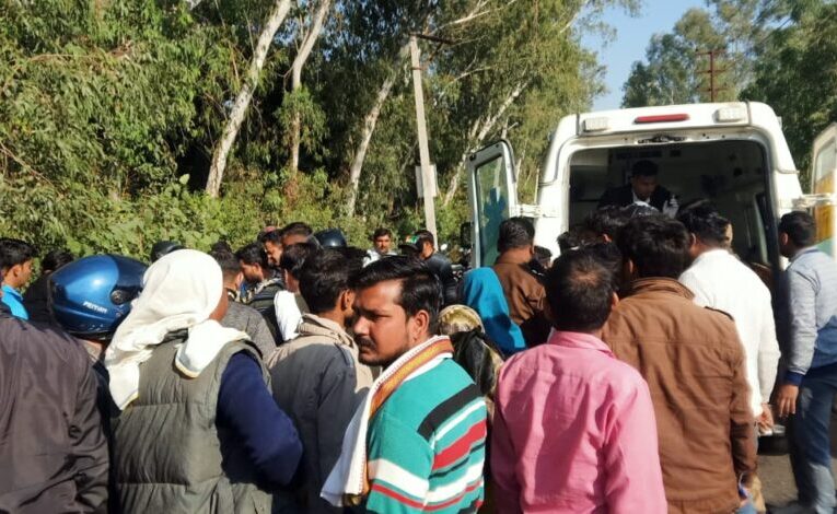 भगवानपुर-इमलीखेड़ा मार्ग पर दर्दनाक हादसा, सड़क हादसे में बाप व दो बच्चों की मौत
