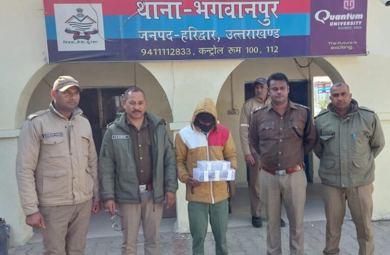 फैक्ट्री के ठेकेदार से लूट और हत्या में फरार दस हजार का इनामी तमंचे के साथ गिरफ्तार, निशानदेही पर लूटे गए एक लाख रुपये भी बरामद