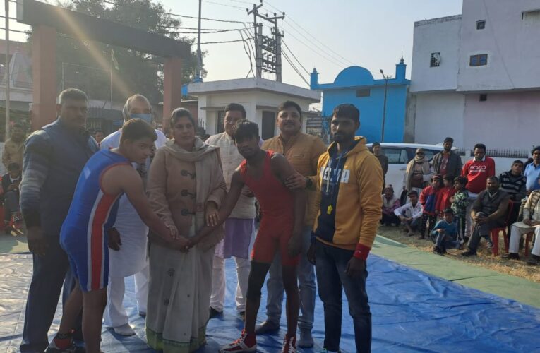 जिला स्तरीय कुश्ती प्रतियोगिता का आयोजन, विधायक ममता राकेश ने किया प्रतियोगिता का उद्घाटन