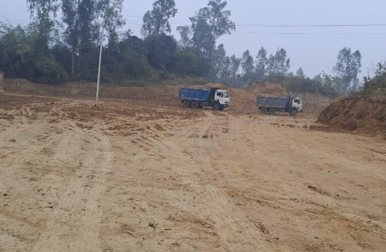 भगवानपुर में अवैध मिट्टी खनन का काला कारोबार, प्रशासन की आंखों में धूल झोंक रहे खनन माफिया, परमिशन से दस गुना अधिक कर दिया अवैध खनन