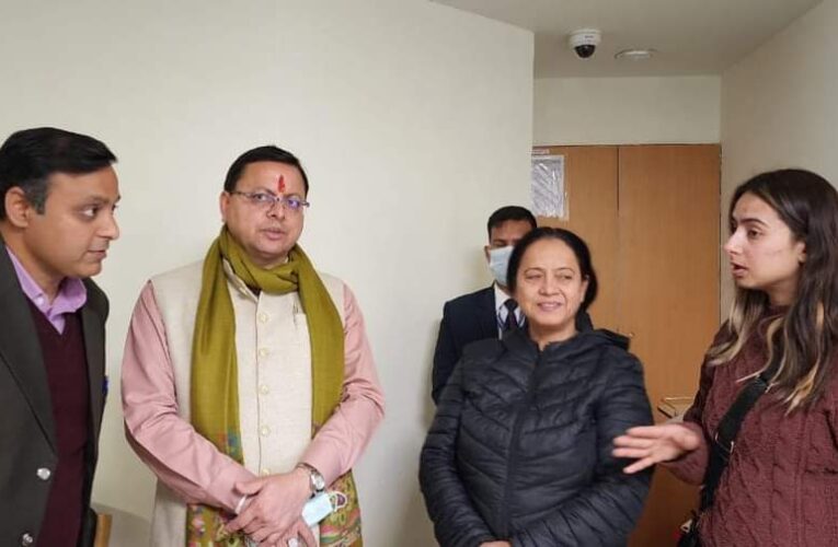 मुख्यमंत्री पुष्कर सिंह धामी ने अस्पताल पहुंचकर जाना ऋषभ पंत का हाल, 26 जनवरी को सम्मानित होंगे मददगार