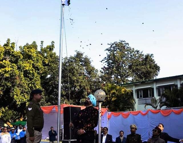 मुख्य सचिव डॉ. एस.एस. संधु ने सचिवालय में किया ध्वजारोहण