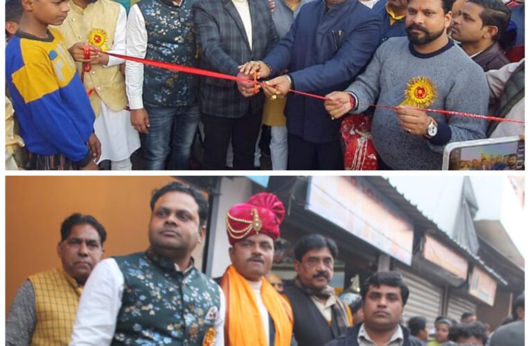 भगवानपुर में रविदास जयंती के उपलक्ष्य में धूमधाम से निकाली गई शोभायात्रा, पूर्व राज्यमंत्री सुबोध राकेश ने किया शुभारंभ, व्यापारी गगन बंसल ने शोभायात्रा का स्वागत किया, वितरित किए फल