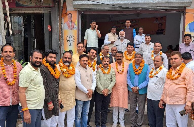 रुड़की भाजपा जिला कार्यालय पर किसान मोर्चा की नवनियुक्त जिला कार्यकारिणी का स्वागत, सरकार की योजनाओं को जनता को बताने को कहा
