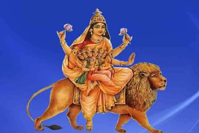 नवरात्र के पांचवें दिन मां स्कंदमाता की पूजा करने का विधान, ये देवी पार्वती का ही स्वरूप