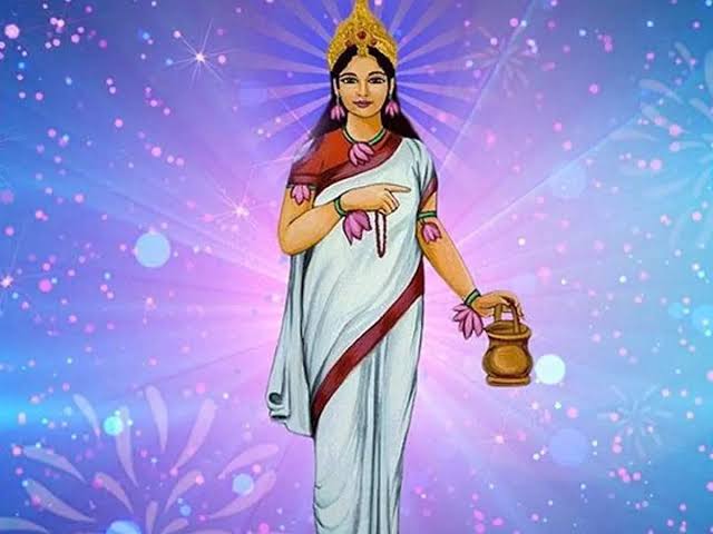 नवरात्रि के दूसरे दिन होती है मां ब्रह्मचारिणी की पूजा, मान्यता है कि मां ब्रह्मचारिणी संसार में ऊर्जा का प्रवाह करती हैं