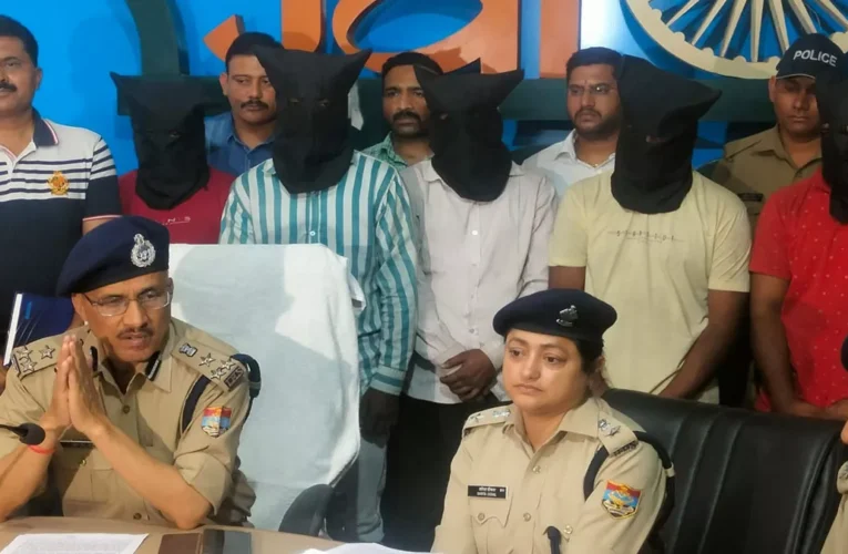 स्कूल मालिक के घर डकैती डालने वाले 5 बदमाश गिरफ्तार, पुलिस ने 48 घंटे के भीतर किया डकैती का खुलासा