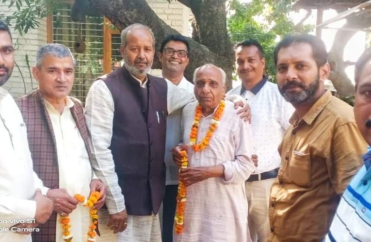 रुड़की के कांग्रेसियों ने राजेंद्र चौधरी के नेतृत्व में एकजुटता दिखाई, अध्यक्ष का पदभार ग्रहण करने पर कई जगह हुआ स्वागत