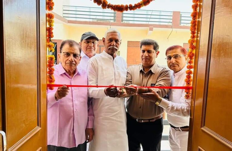 धूमधाम से मनाई गई महात्मा ज्योतिबा फुले की जयंती, शहर विधायक प्रदीप बत्रा ने किया धर्मशाला में कराए गए नव निर्माण का उद्घाटन