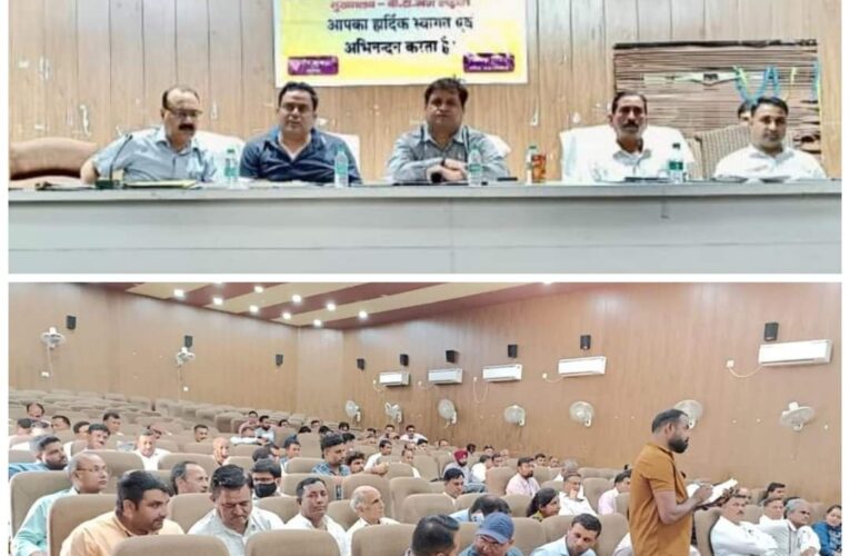 किसानों के विकास में विशेष भागीदारी निभाएं सहकारी समितियां, रुड़की नगर निगम सभागार में सहकारी समितियों की प्रगति की समीक्षा बैठक आयोजित