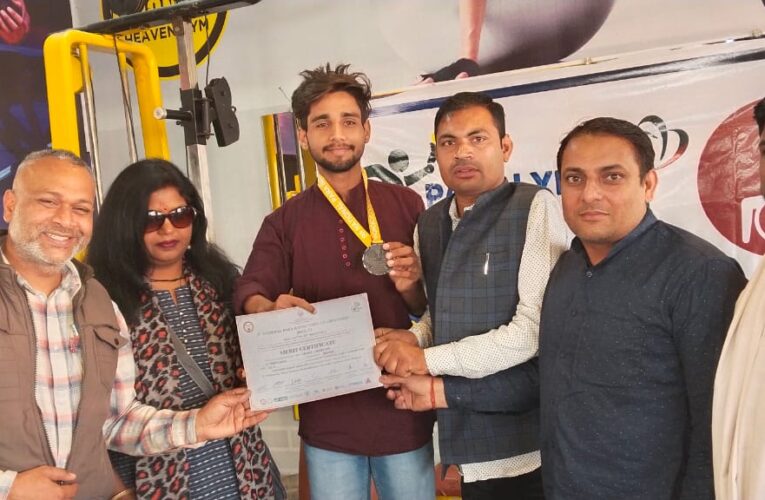 वंश और अंकुल को किया सम्मानित, की गई उज्वल भविष्य की कामना