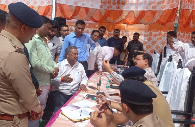 डाडा जलालपुर में शोभायात्रा पर अभी फैसला नहीं, डीएम ने कहा- सभी पहलुओं पर विचार करने के बाद लिया जाएगा फैसला
