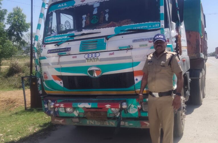 भगवानपुर पुलिस ने अवैध खनन में दो ट्रकों को किया सीज