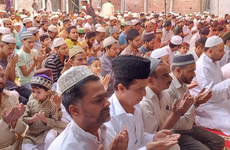 शहर से देहात तक अदा की गई अलविदा जुमे की नमाज, मुल्क की सलामती और अमन-चैन कायम रहने की मांगी दुआ