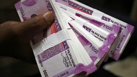 ₹2000 के नोट पर लगी रोक, बैंक से बदलने का मिलेगा मौका, RBI का बड़ा ऐलान