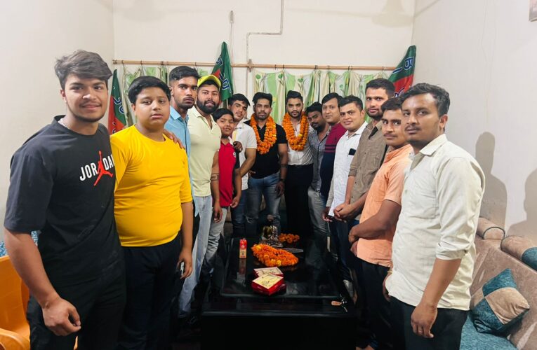 भगवानपुर नगर मंडल मंत्री अनिमेष शर्मा और ग्रामीण मंडल मंत्री बने निखिल सैनी, भाजपा नेता रचित अग्रवाल ने दी बधाई, किया स्वागत 