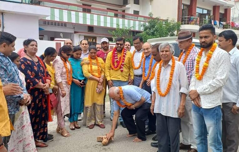 नगर पालिका अध्यक्ष राजीव शर्मा ने कई विकास कार्यों का शुभारंभ कराया