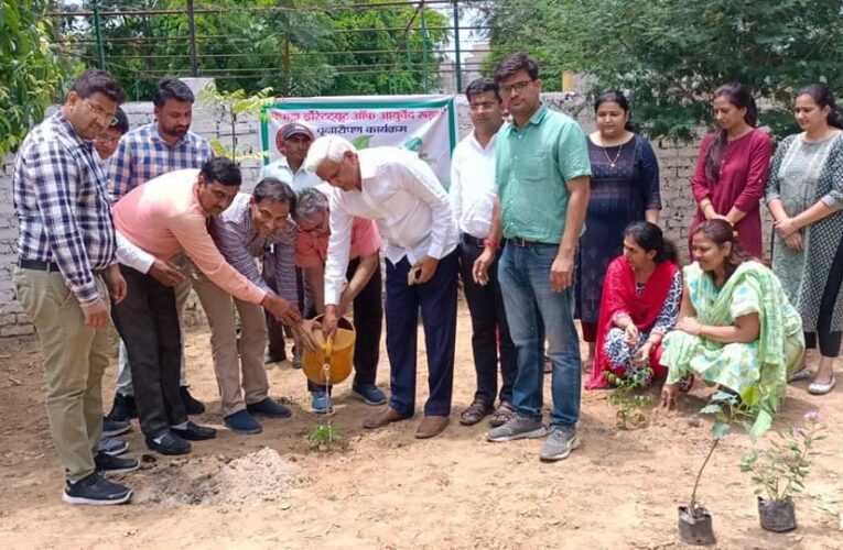 क्वाड्रा इंस्टीट्यूट ऑफ आयुर्वेद रुड़की में किया गया पौधारोपण, दिया हरियाली का संदेश