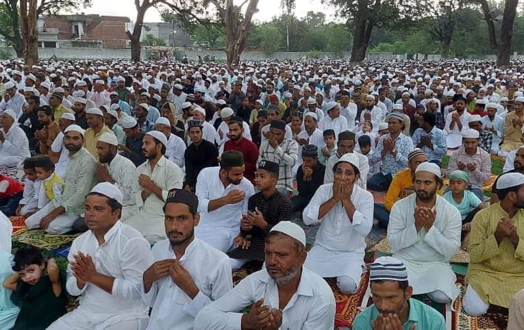 ईद-उल-अजहा का त्योहार अकीदत और शांति के साथ मनाया गया, मांगी अमन-शांति की दुआएं