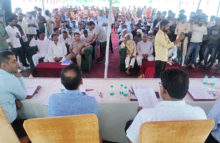 खेलड़ी गांव में जनसुनवाई कार्यक्रम का आयोजन, शराब फैक्ट्री लगाने का ग्रामीणों ने किया विरोध